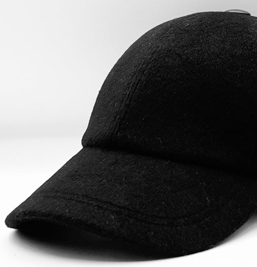 Casquette Kashmere cuir noir — Headoniste Made in France — de profil